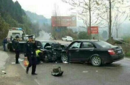 四川南充车祸