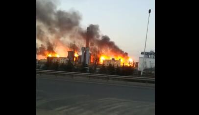 日照市莒县浩宇焦化工厂爆炸起火，伤亡情况暂时未知